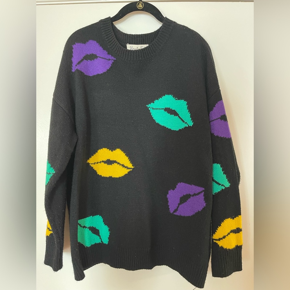 Vibrant Mardi Gras Lips Pattern Women's Sweater